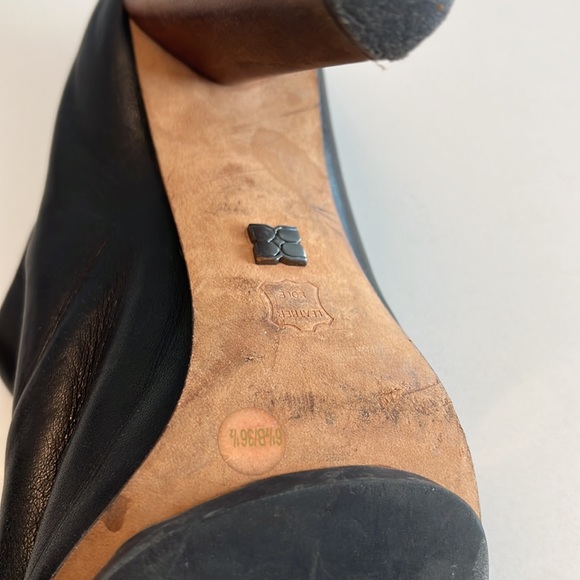 BCBG black mules great leather shoes size 6.5 - Picture 3 of 6